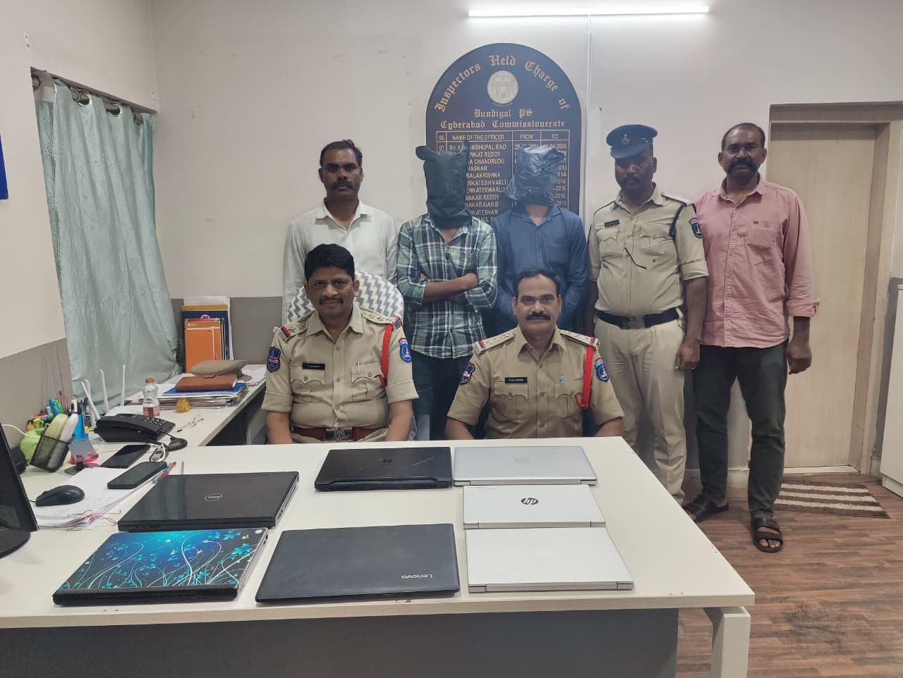 పీజీ హాస్టల్‌లో ల్యాప్‌టాప్ చోరీల గుట్టురట్టు